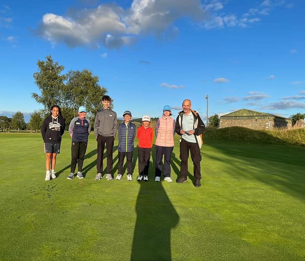 Juniors Playing in the 9 Hole Captains Prize 