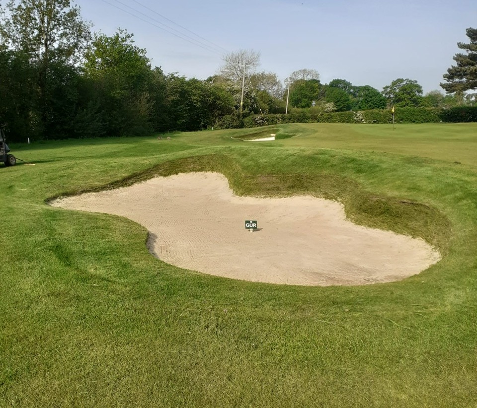 New bunkers on the 4th