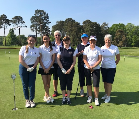 Ladies Stoneham Cup team playing away at Brokenhurst Manor last weekend.   Such a close match , brilliant golf played by everyone resulting in a very close finish of 4/3  to Brokenhurst. Well done team!
